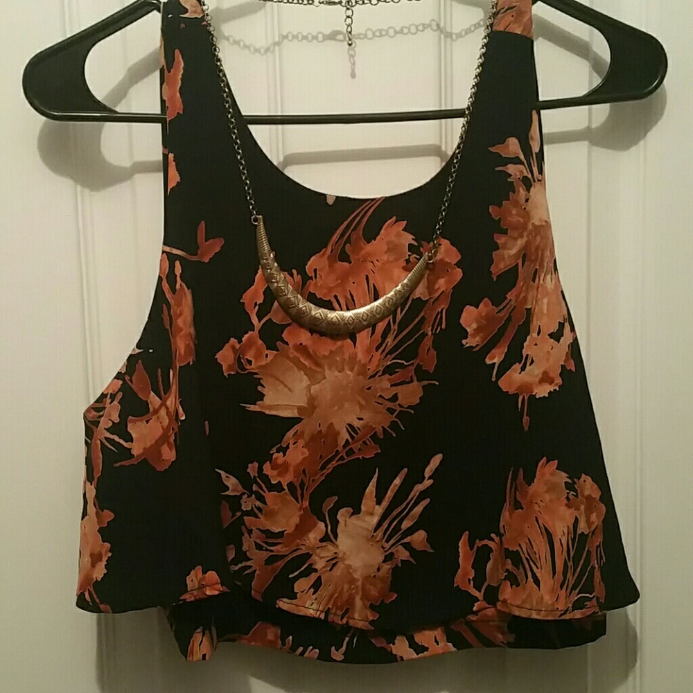 Beautiful Lulu's Crop Top, BRAND NEW!